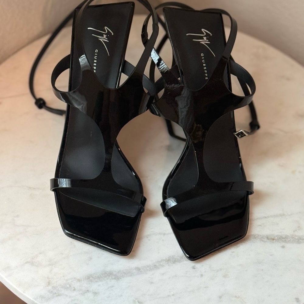 Giuseppe Zanotti Glossy Black Heels (Gently used only worn once)🔥